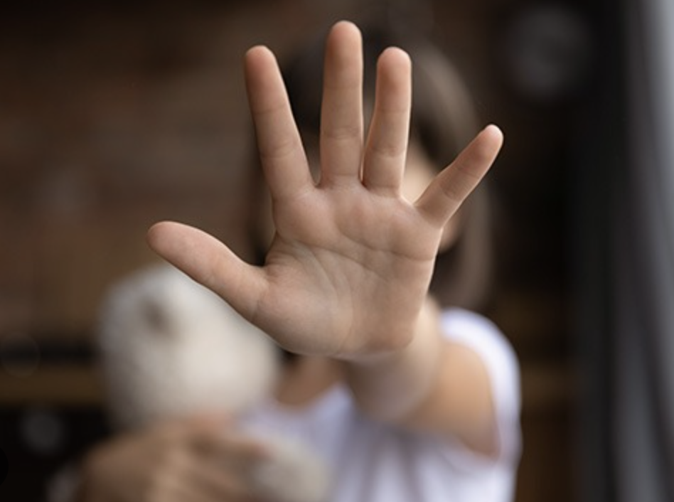 Mon enfant ne mange plus le dimanche soir : quand l&rsquo;anxiété scolaire appelle un allié physique